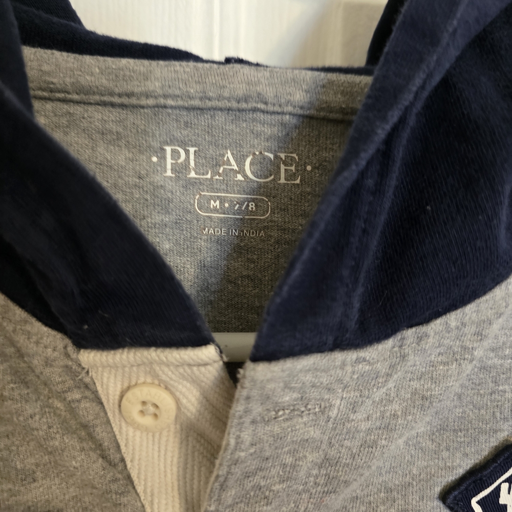 Boys Hoodies 3 Piece Like New Size Medium - Picture 5 of 9